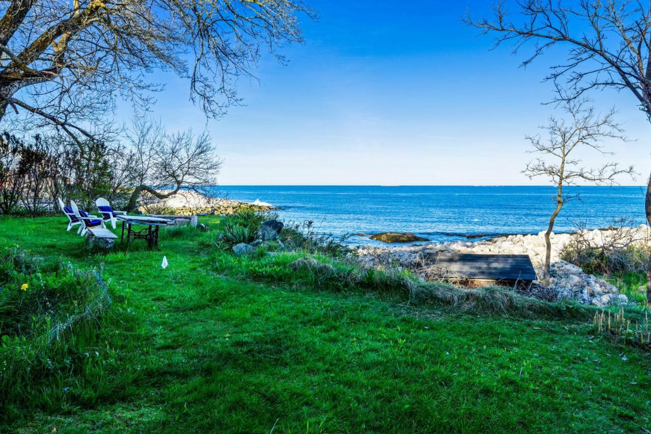 Rustic Rockport Cottage Exterior foto